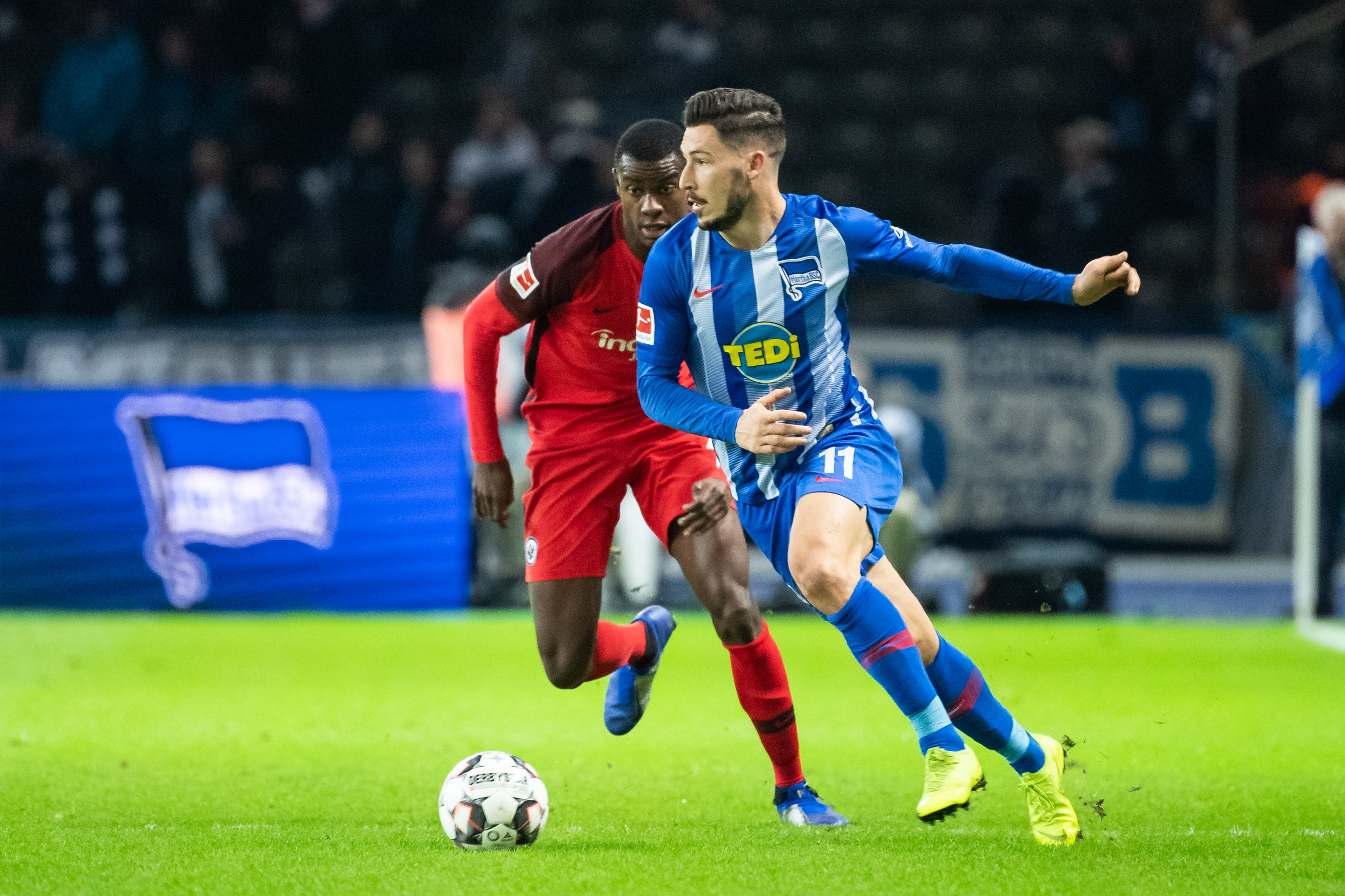 恭喜邵佳一！国足喜添一位新门神，一己之力征服一群外国主力球员（恭贺邵佳一！国足迎来新门神，一人之力镇住一众外籍主力）