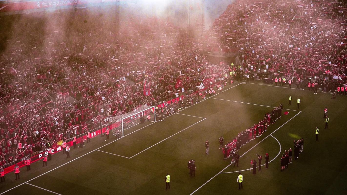 德甲半场：卡尔、奥利塞互送传射，拜仁暂2-2弗赖堡（德甲半场战报：卡尔与奥利塞互相传射，拜仁暂与弗赖堡2比2）