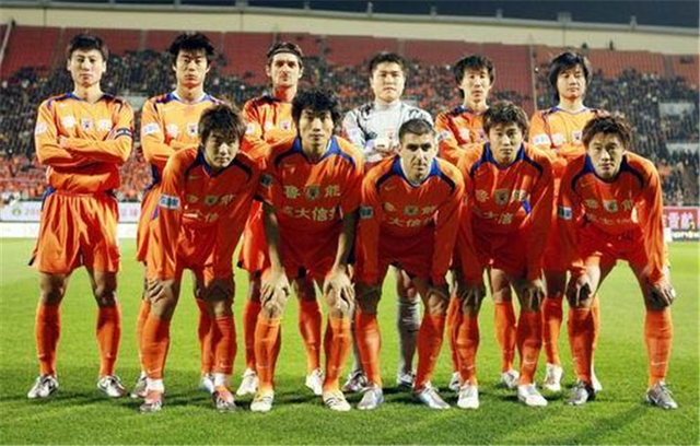 马里奥-苏亚雷斯：巴列卡斯不像西甲球场，像第三世界的球场（马里奥-苏亚雷斯：巴列卡斯更像第三世界球场，而非西甲场馆）