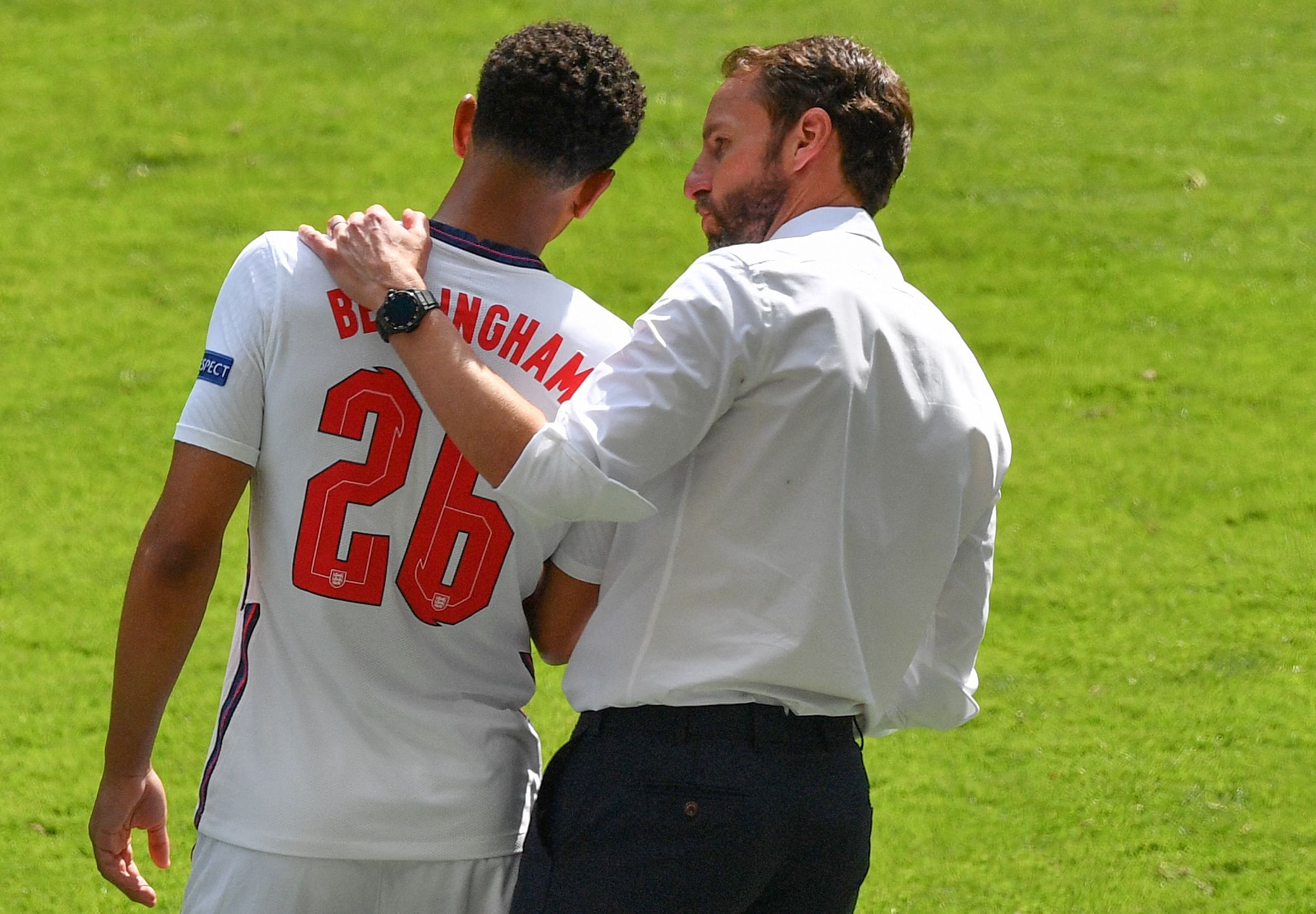 记者：赫伊森和姆巴佩、卡马文加一样，虽退出国家队但未受伤（记者：赫伊森与姆巴佩、卡马文加一样，退队非伤病原因）