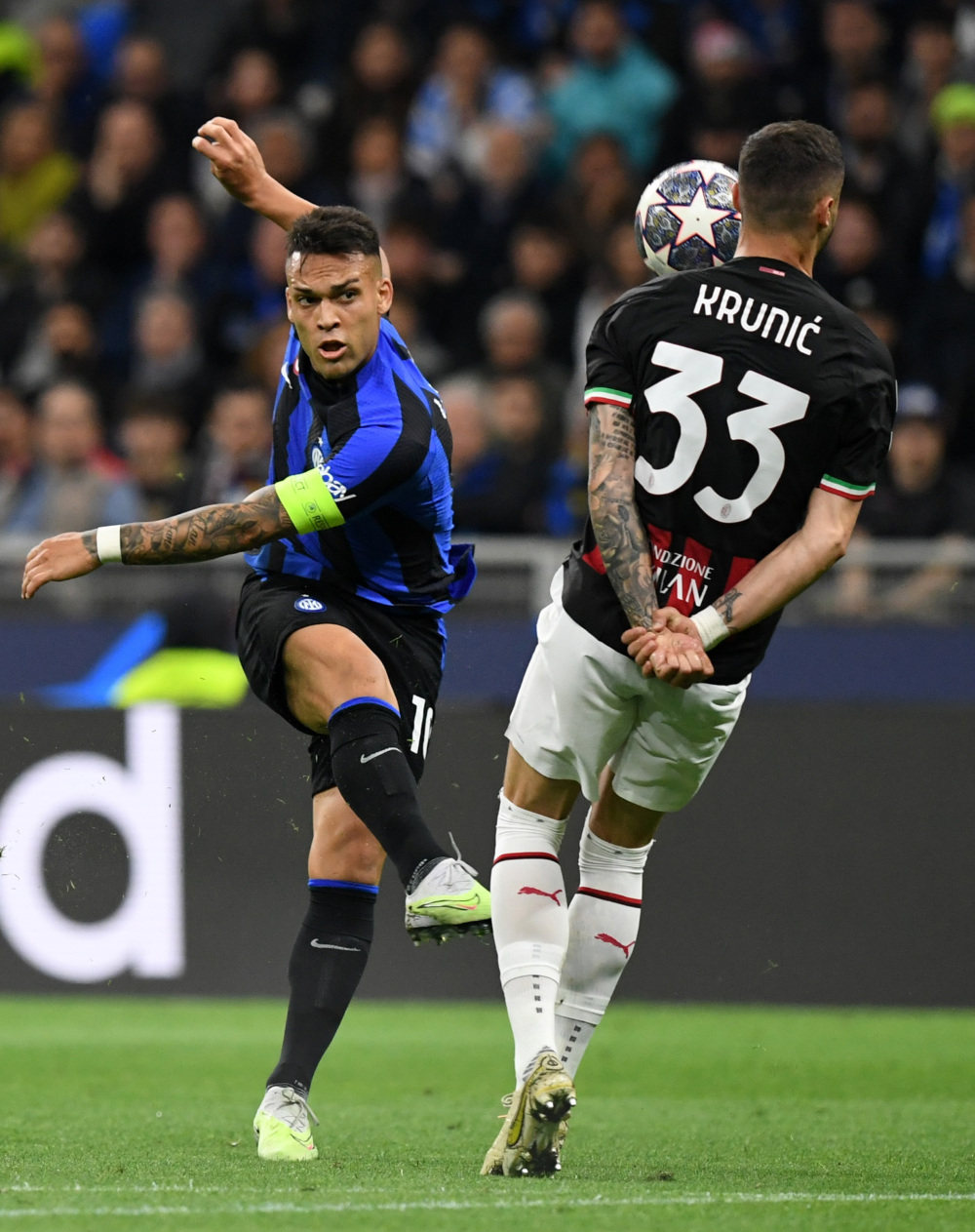 热闻｜B费一传两射造两大神迹！曼联客场4-1大胜狼队升至英超第六（快讯｜B费梅开二度+助攻创两项纪录，曼联客场4-1狼队升至英超第六）