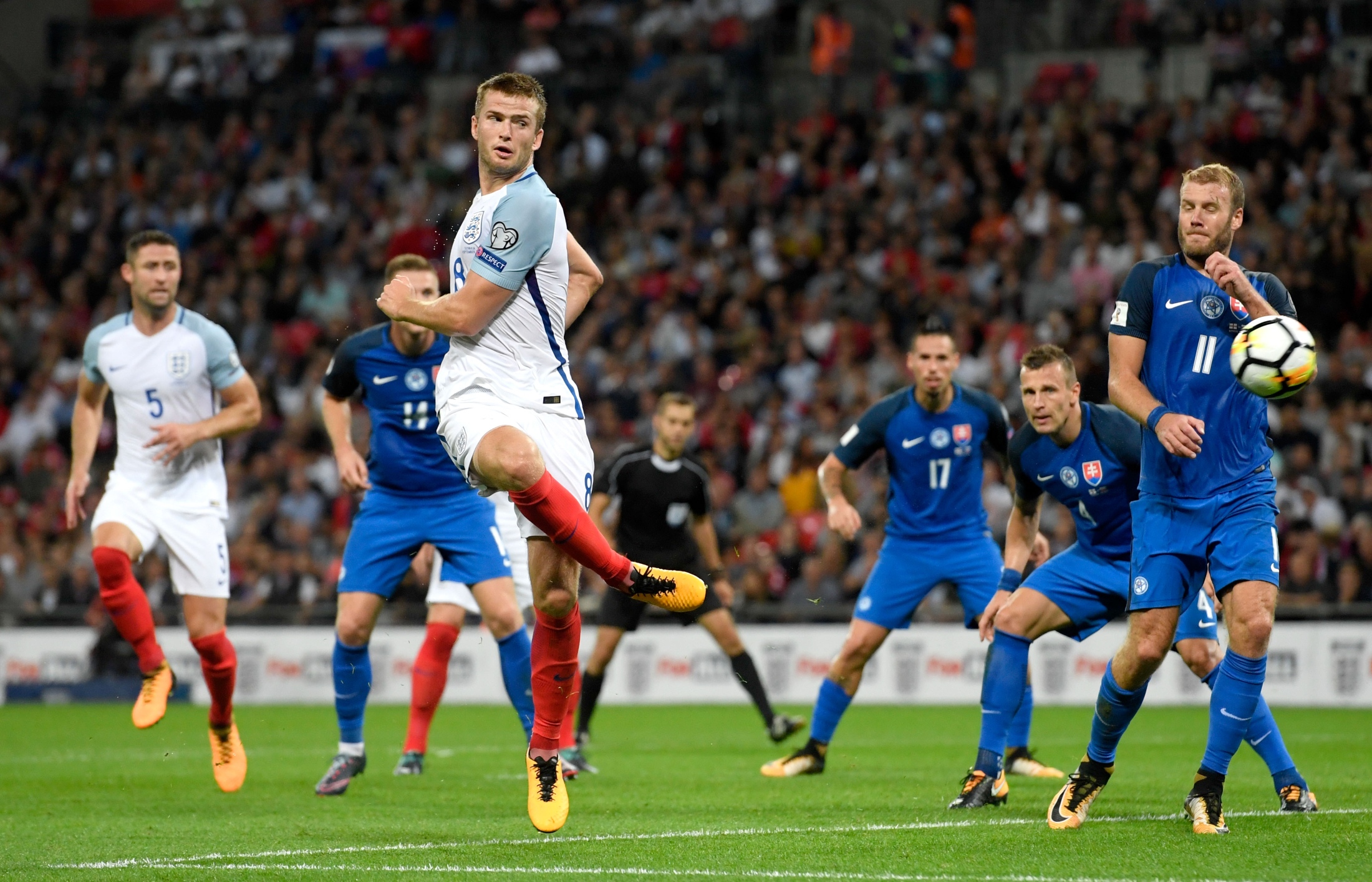 都体主编：希望皮奥可以出国踢球，在英超他会变得更强（都体主编：盼皮奥留洋，英超历练将令他更强）