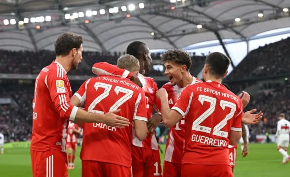 意甲三分制时代，斯帕莱蒂是第二位率队参加过三大德比的主帅