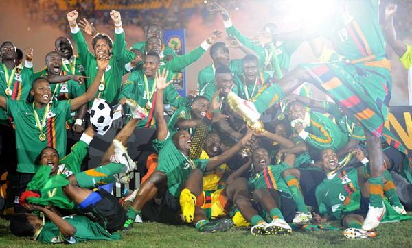 英超前瞻：布莱顿主场不败，小蜜蜂状态火热近5战4胜1负（英超前瞻：布莱顿主场延续不败，布伦特福德近5战4胜1负势头正猛）