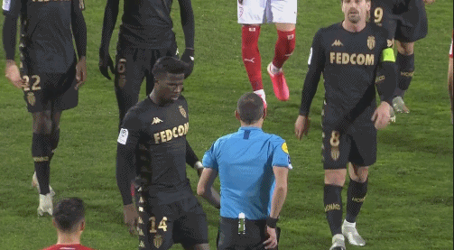 利物浦冬窗瞄准弗拉霍维奇，报价2000万欧元求购尤文前锋（利物浦冬窗锁定弗拉霍维奇，开出2000万欧求购尤文射手）