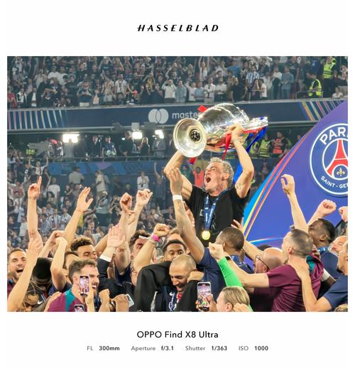 泪目，若塔遗孀被邀请到葡萄牙超级杯现场，全场球迷起立致意