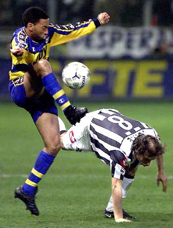 安哥拉主帅：国际足联不尊重非洲杯，选举时才会想起我们