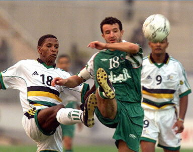 都体：尤文要求斯帕莱蒂遵守正装规定，比赛时不可以穿运动服